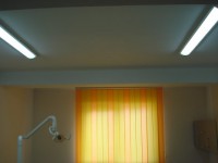 in cabinet lumina este atat naturala cat si artificiale, in functie de necesitati